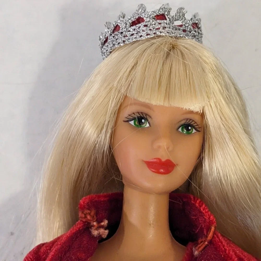 Vintage Very Velvet Barbie 1998 Blond Red Mattell Sparkly Tull Overlay 20528